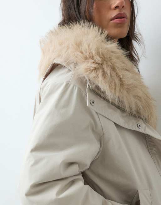 ASOS DESIGN bomber jacket con collo a cascata e pelliccia sintetica color crema, 3 di 4