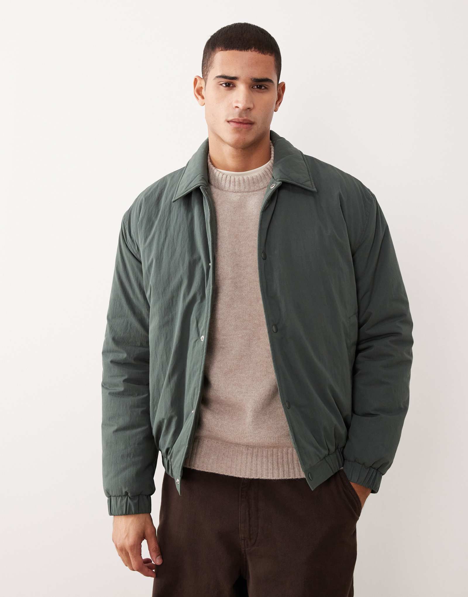 ДИЗАЙНЕРСКАЯ куртка-бомбер ASOS зеленого цвета