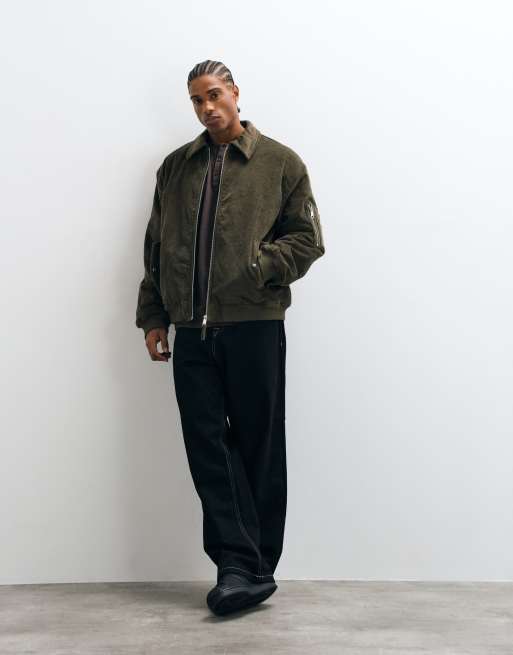 ASOS DESIGN bomber oversize en velours côtelé kaki, 2 de 5