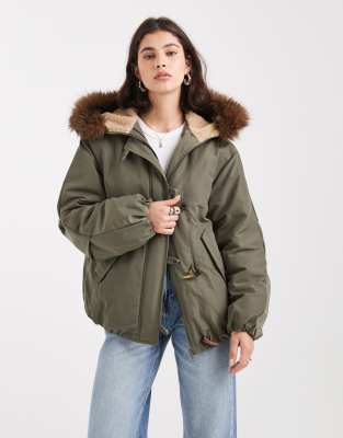 ASOS DESIGN - Bomber-Parka in Khaki mit Knebelverschluss-Details-Grün