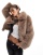 Thumbnail 1 van 5
