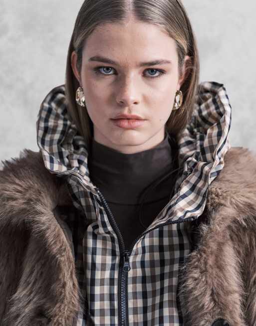 ASOS DESIGN – Bomberjacke in Steinbeige mit Ballonsaum, mehrfarbigem Karomuster und Kapuze, 2 von 4
