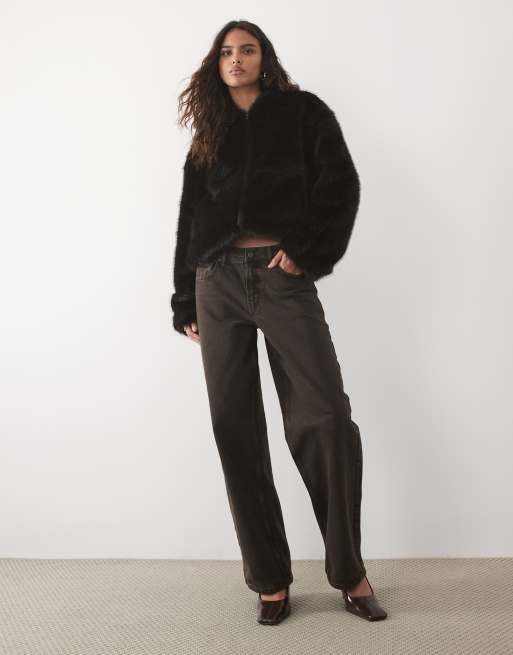 ASOS DESIGN Bomberjacke mit Reißverschluss in Dunkelbraun in Kunstpelzoptik, 2 von 4