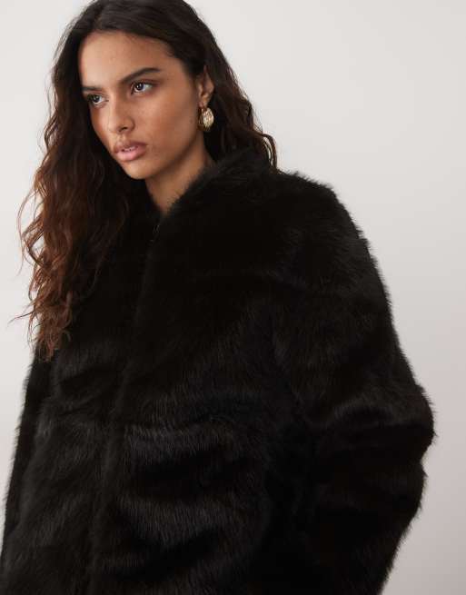 ASOS DESIGN Bomberjacke mit Reißverschluss in Dunkelbraun in Kunstpelzoptik, 3 von 4