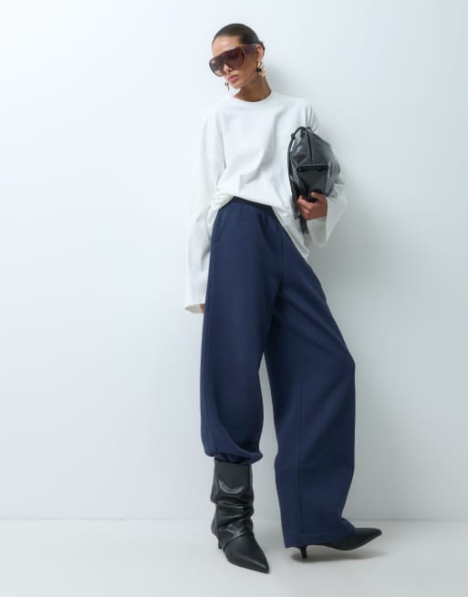ASOS DESIGN bomulls-t-shirt med rund halsringning, oversize och långa ärmar i off white, 2 av 4