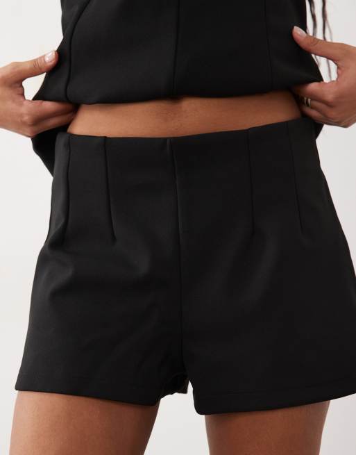 ASOS DESIGN bonded crepe shorts co-ord in black in scuba-style fabric, 3 of 5