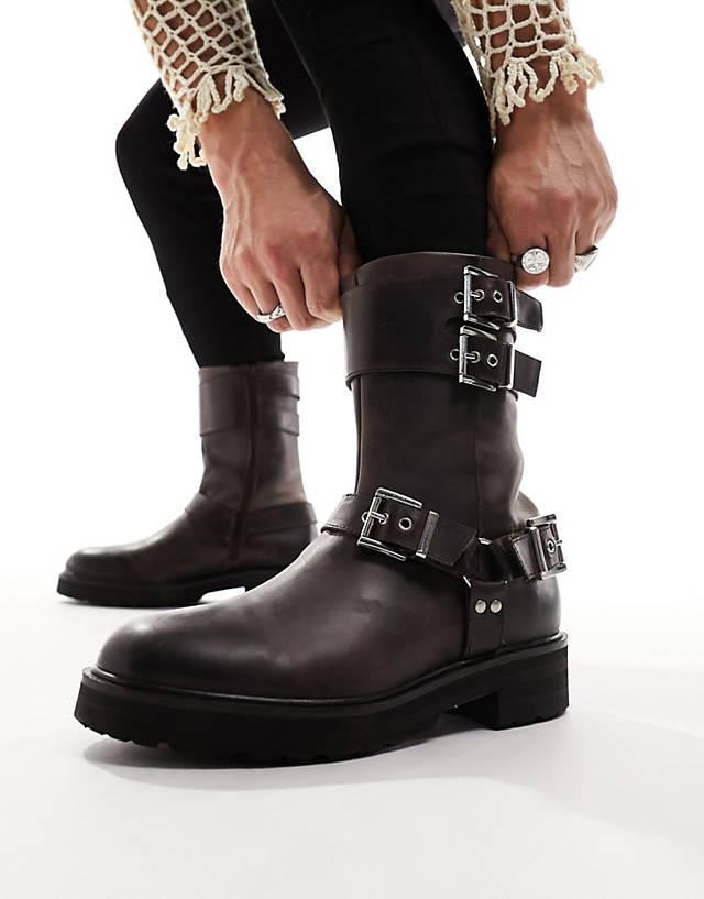 ASOS DESIGN - boot in brown leather with buckle details