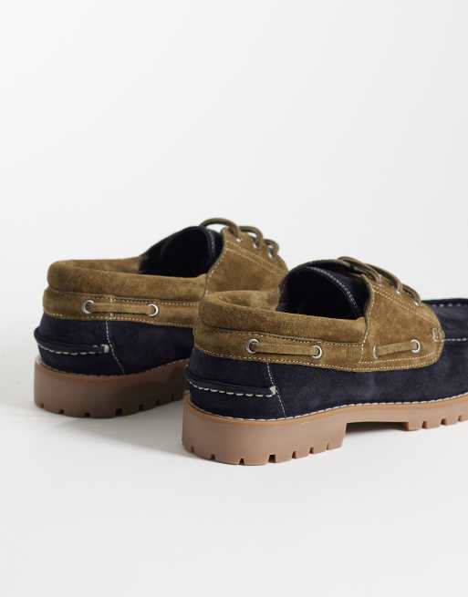 ASOS DESIGN – Bootsschuhe aus Wildleder in Khaki und Marineblau mit Profilsohle, 4 von 4