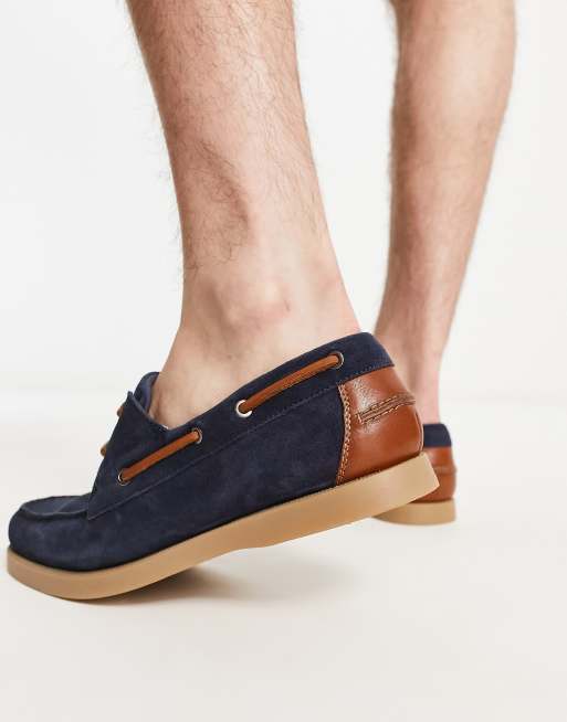 ASOS DESIGN – Bootsschuhe aus Wildleder in Marineblau mit naturfarbener Sohle, 4 von 4