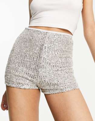 ASOS DESIGN - Booty-Shorts mit Pailletten in Silber-Transparent