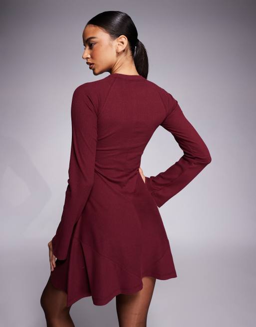 ASOS DESIGN - Bordeauxrød minikjole med ribber og trompetærmer samt syningsdetaljer, 3 af 4