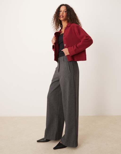 ASOS DESIGN – Bordowa bardzo miękka kurtka oversize z asymetrycznym kołnierzem, 2 z 4