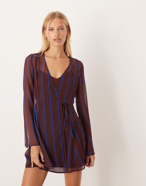 ASOS DESIGN – Bordowa kopertowa sukienka mini z wiązaniem w paski - view 1
