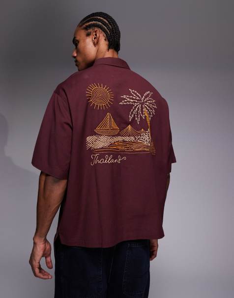 ASOS DESIGN – Bordowa pudełkowa koszula oversize z haftowanym wzorem na plecach - view 1