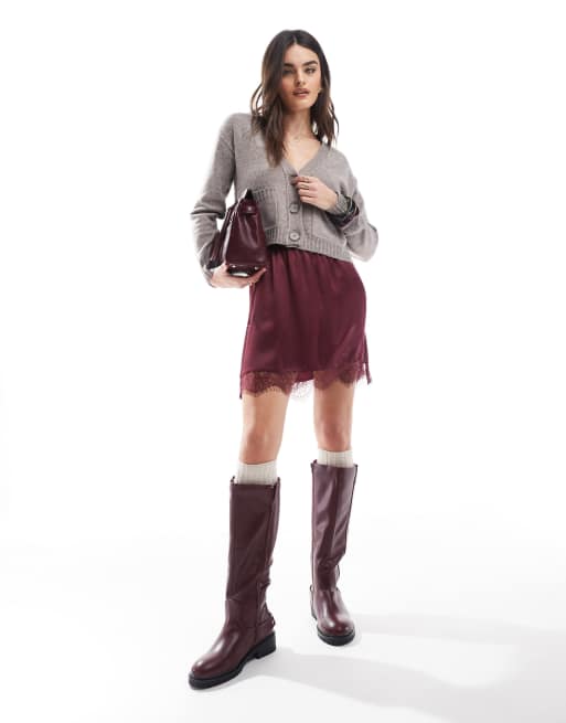 ASOS DESIGN – Bordowa spódnica mini z koronkowym wykończeniem