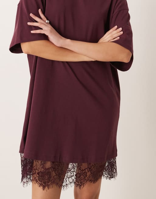 ASOS DESIGN – Bordowa wykończona koronką sukienka mini oversize, 3 z 4