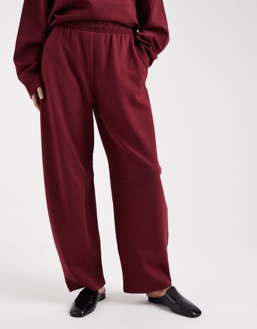 ASOS DESIGN – Bordowe joggersy o fasonie barrel, z materiału interlock, 2 z 5