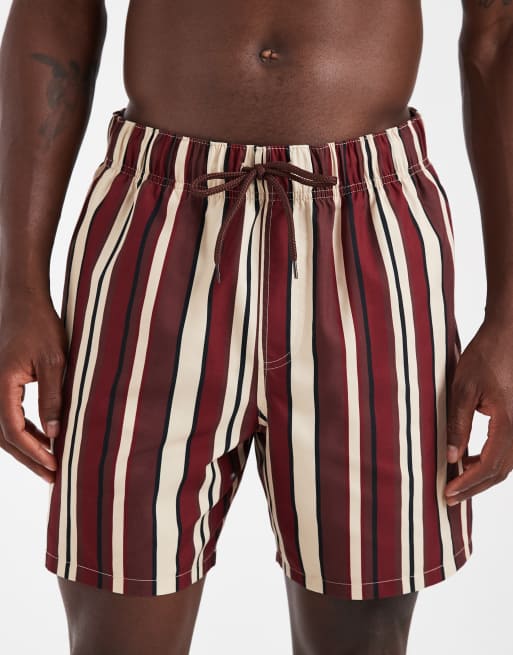 ASOS DESIGN – Bordowe średniej długości szorty kąpielowe w paski, 5 z 5