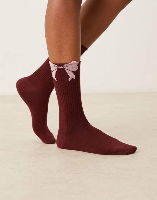 ASOS DESIGN – Bordowo-różowe skarpetki z motywem kokardki
