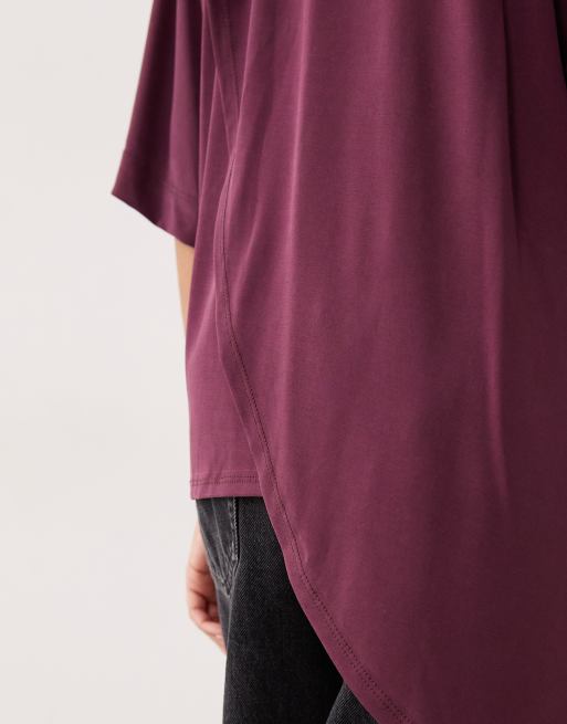 ASOS DESIGN – Bordowy top z modalu z drapowaniem i asymetrycznym dołem, 3 z 4