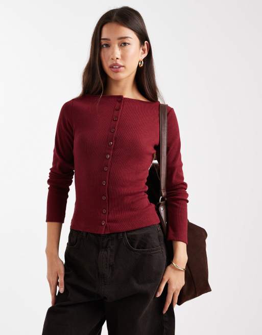 ASOS DESIGN – Bordowy zapinany na guziki top o dopasowanym kroju z delikatnie prążkowanego materiału