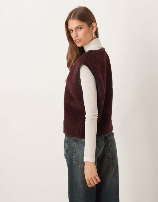 ASOS DESIGN borg fleece v neck vest with contrast binding in burgundy, 2 of 4