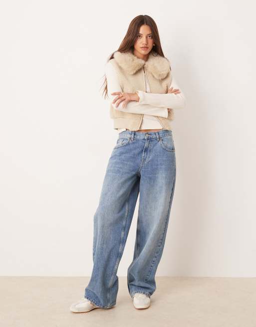 ASOS DESIGN borg fleece vest with faux fur collar, 2 of 4