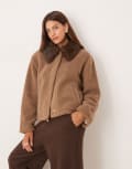 [ASOS DESIGN] ASOS DESIGN borg jacket with leopard faux fur collar-Brown S BROWN