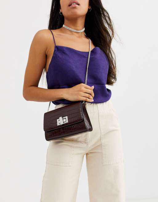 ASOS DESIGN - Borsa a tracolla coccodrillo con catena e chiusura con girello