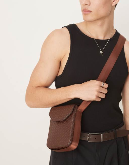 ASOS DESIGN - Borsa a tracolla marrone con design intrecciato