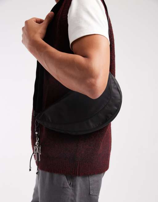 ASOS DESIGN - Borsa a tracolla nera in nylon con charm, 4 di 4