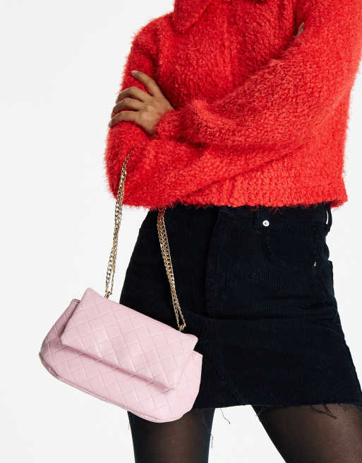ASOS DESIGN - Borsa a tracolla rosa intrecciato con patta e manico a catenina 