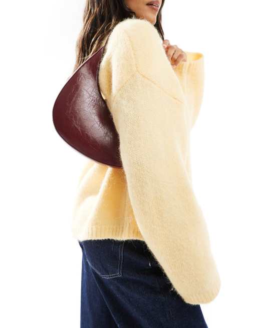 ASOS DESIGN - Borsa da spalla arrotondata asimmetrica bordeaux con fibbie, 3 di 4