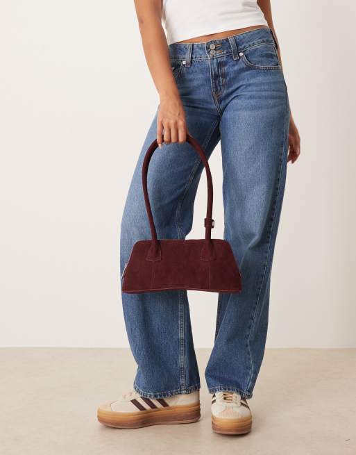 ASOS DESIGN - Borsa in camoscio sintetico bordeaux con fondo ricurvo, 3 di 4