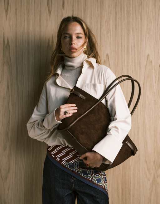 ASOS DESIGN - Borsa shopping color cioccolato in camoscio sintetico con cintura, 1 di 4