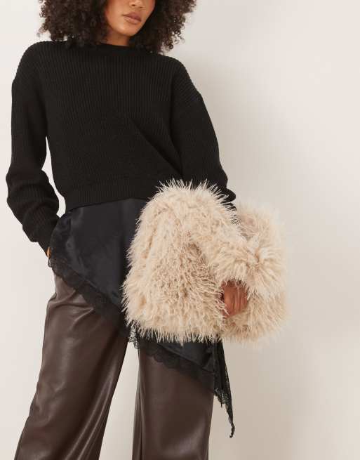 ASOS DESIGN - Borsa shopping in pelliccia sintetica riccia color crema