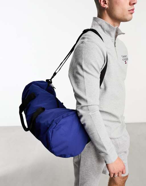 ASOS DESIGN - Borsone da weekend in nylon blu con tirante a contrasto, 2 di 4