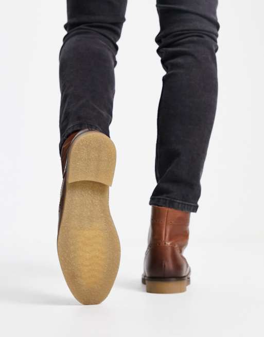 ASOS DESIGN – Botki typu brogue z jasnobrązowej skóry z naturalną podeszwą, 3 z 4