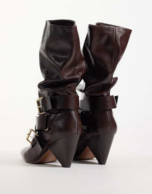 ASOS DESIGN bottes slouch à talon avec détail boucle Cade en chocolat, 3 de 4