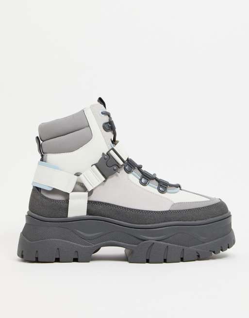 ASOS DESIGN - Bottines en similicuir à lacets et grosse semelle - Gris