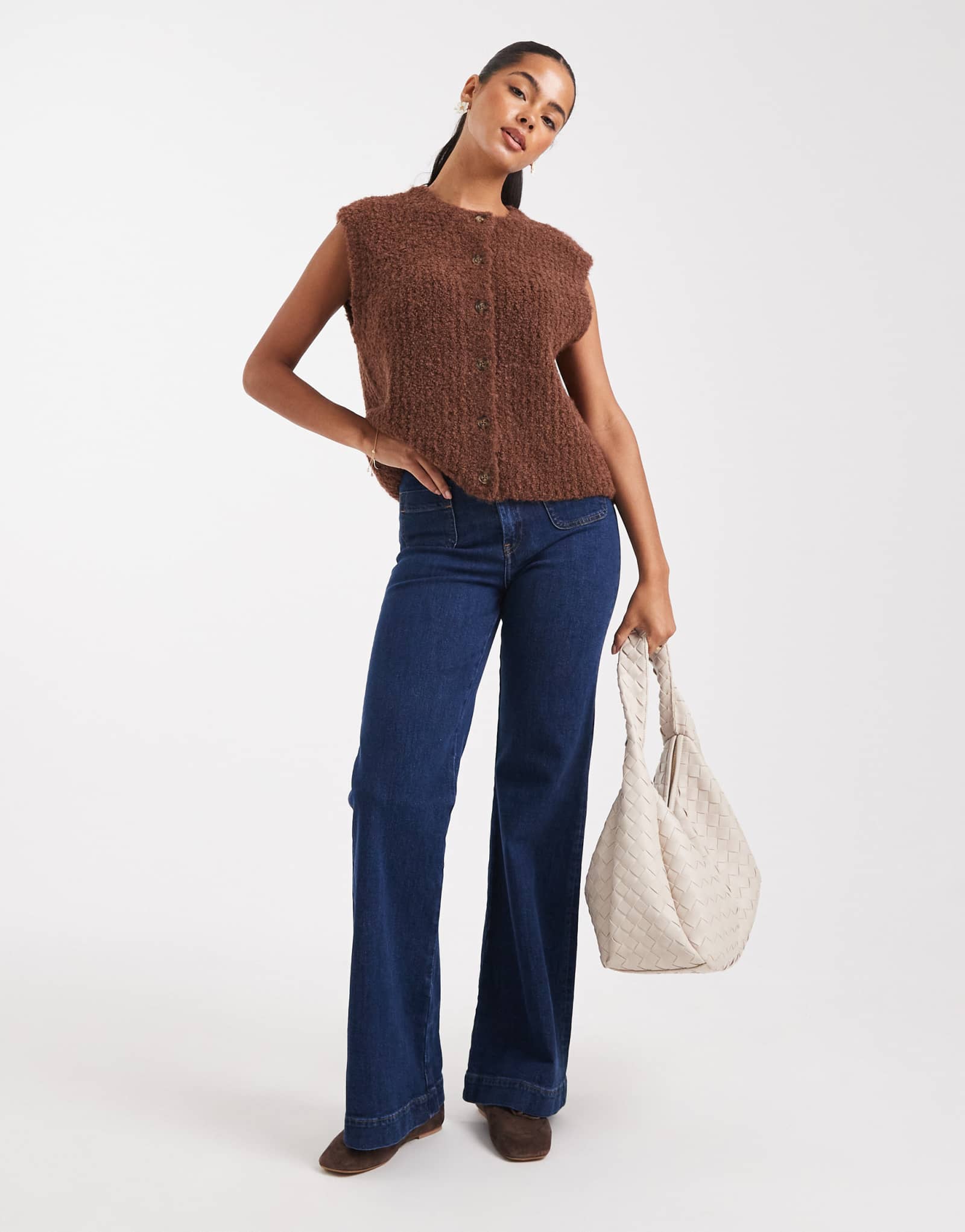 Облегающий жилет из букле ASOS DESIGN шоколадного цвета