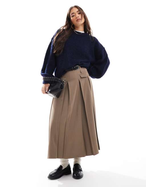 ASOS DESIGN boucle crew neck jumper in navy, 3 of 5