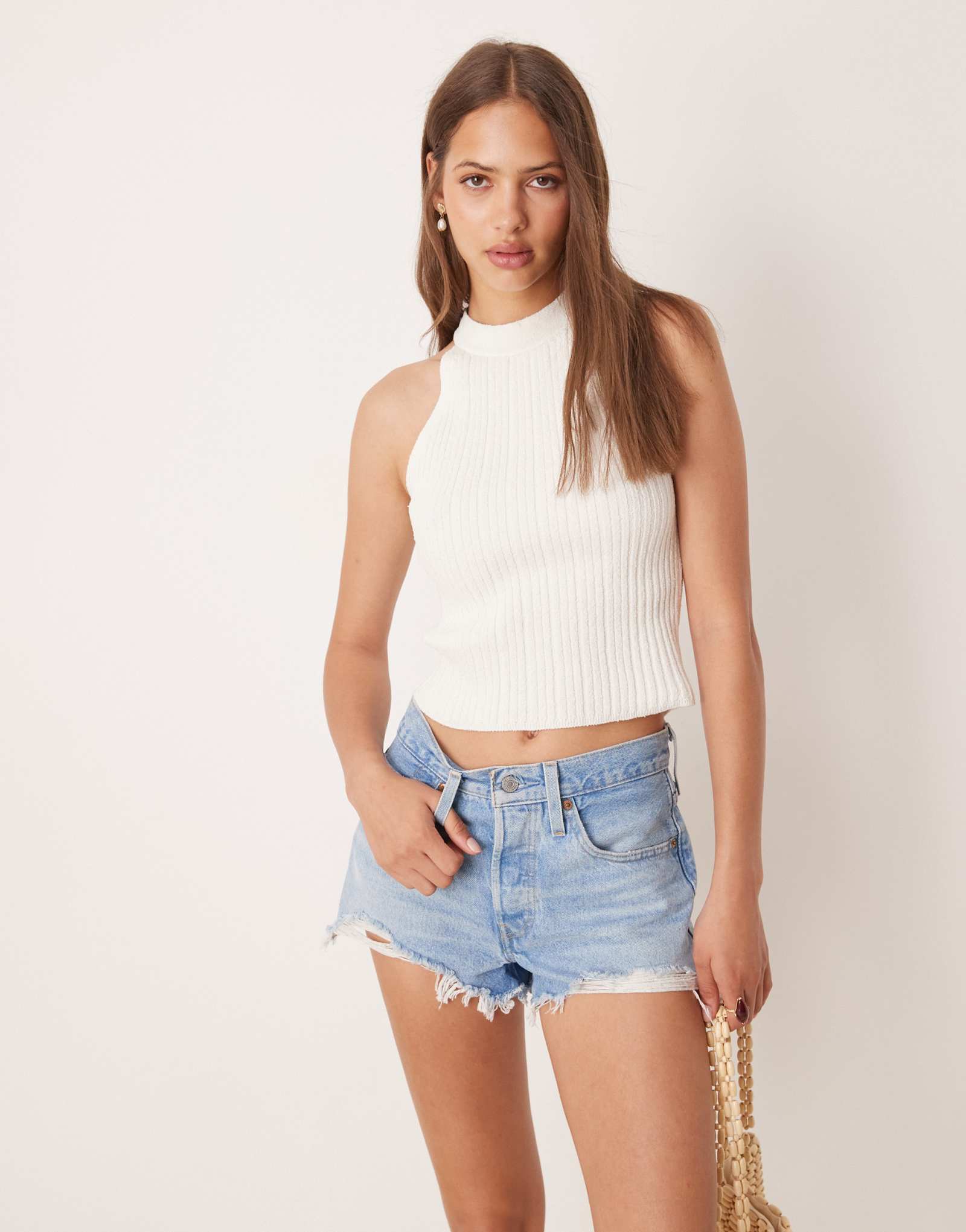 Топ на бретельках из вязаного букле ASOS DESIGN кремового цвета