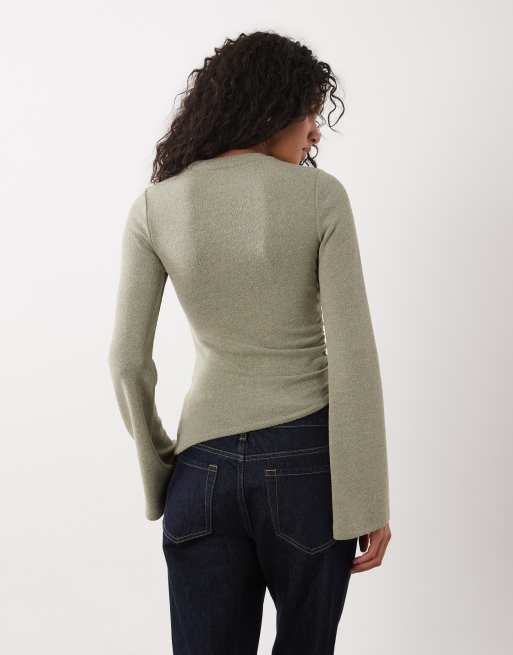ASOS DESIGN bouclé top met lange mouwen in kaki, 3 van 4