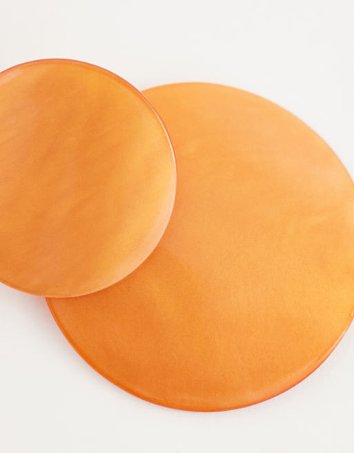 ASOS DESIGN - Boucles d'oreilles à double pendants avec disques en coquillage synthétique - Orange, 4 de 4