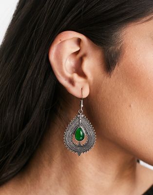 ASOS DESIGN - Boucles d'oreilles pendantes avec motif filigrane et détail pierre - Argenté | ASOS