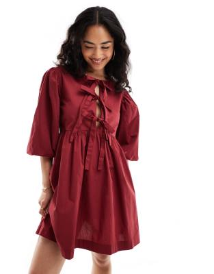 bow tie front mini smock dress in burgundy-Red