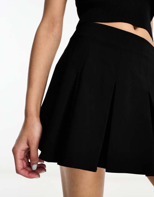 Black box 2025 pleated mini skirt