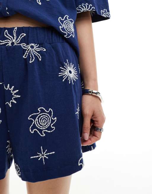 ASOS DESIGN boxer shorts with solstice embroidery in navy - part of a set, 2 of 5