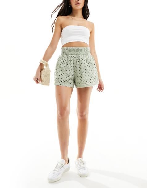 ASOS DESIGN – Boxershorts in Salbeigrün mit Lochstickerei, Kombiteil - view 1
